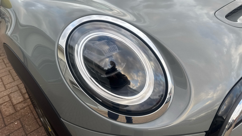 MINI Hatchback 135kW Cooper S Level 2 33kWh 3dr Auto Electric Hatchback